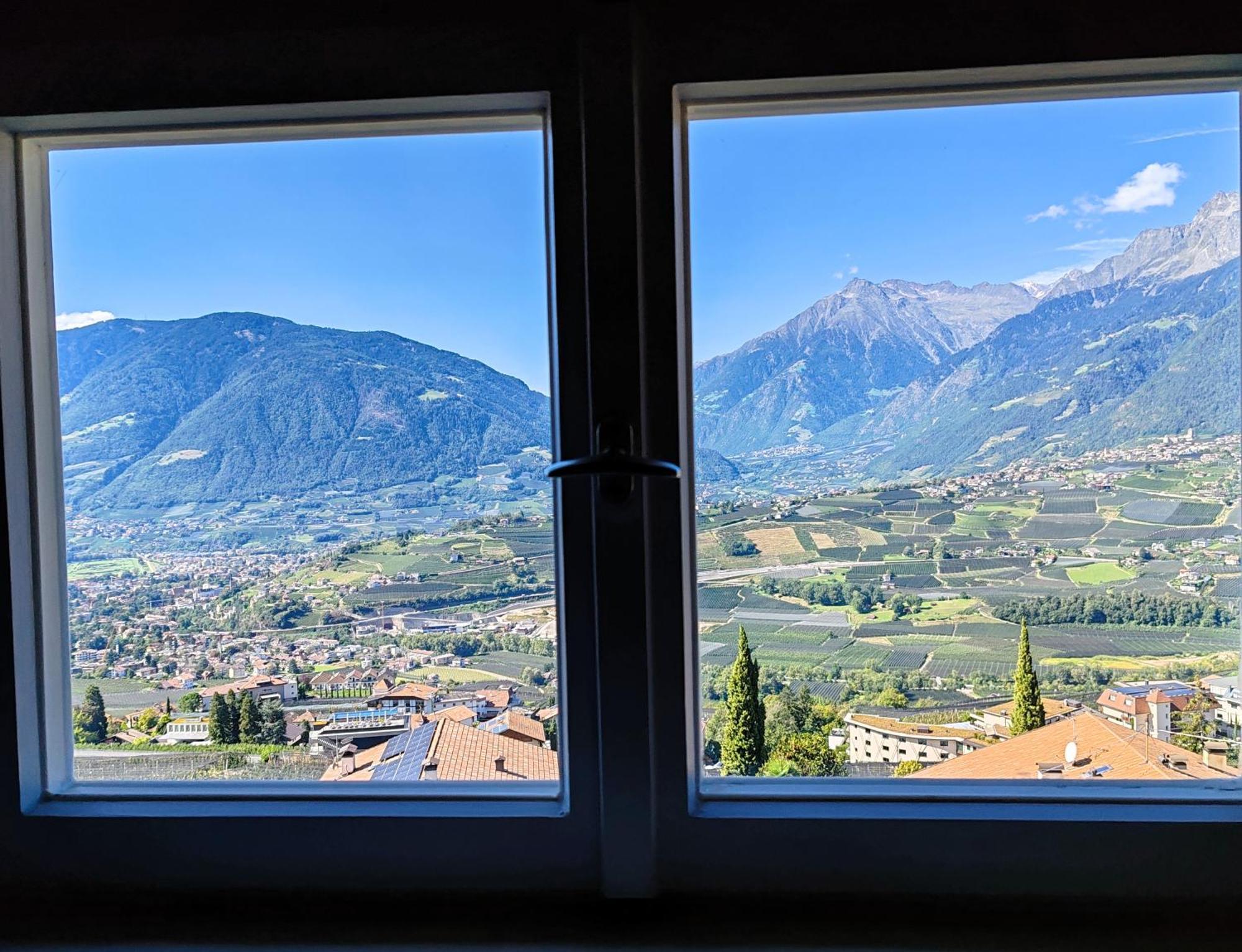 Schenna Garni Eden Bed & Breakfast Scena Exterior foto